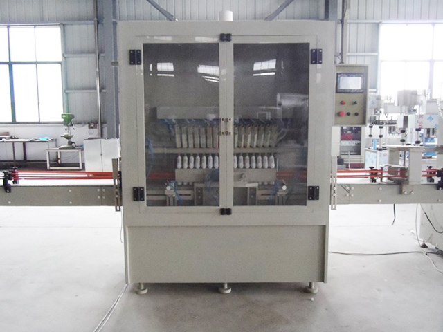 maquinària d'ompliment.jpg