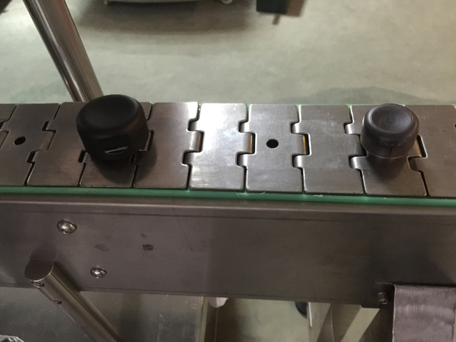 màquina etiquetadora de mànigues de cintes.jpg