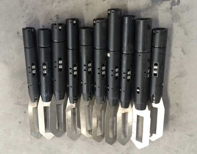 màquines d'etiquetatge de mànigues centrals.jpg