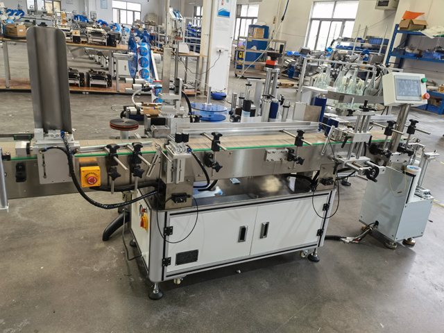 detalls de la màquina etiquetadora (2).jpg