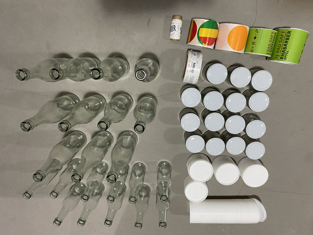 ampolles rotlles etiquetes tapes mostres.JPG