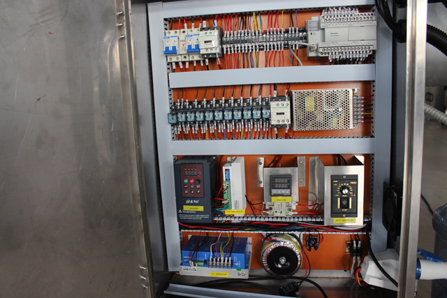 Omplidora 4 capçals (1).JPG