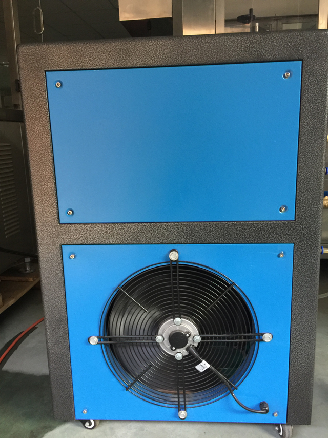 auxilliary equipment for filling sealing machines refrigerador per omplir tubs maquinària de segellat u.jpg