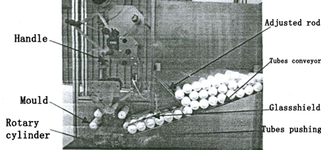 drawing of labeling machine for soft tubes ajust per a maquinària d'etiquetatge.jpg