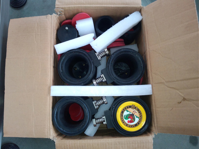 capçals de tapa per a diferents motlles d'ampolles.jpg