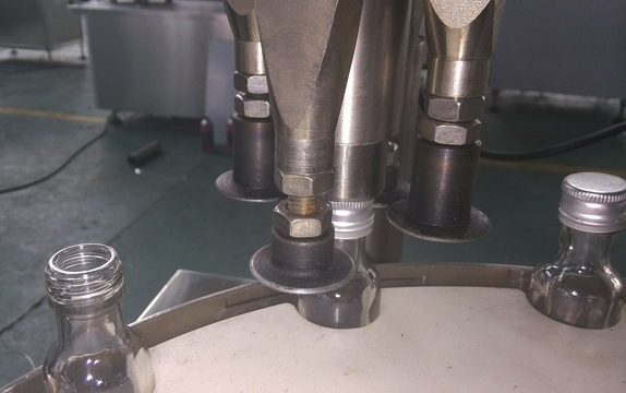 màquina_tapadora_de_ampolles_ropp_amb_h simple