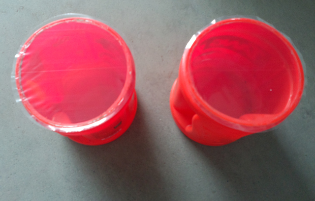 jars sealing samples for our UAE customer pots segellant mostres.jpg