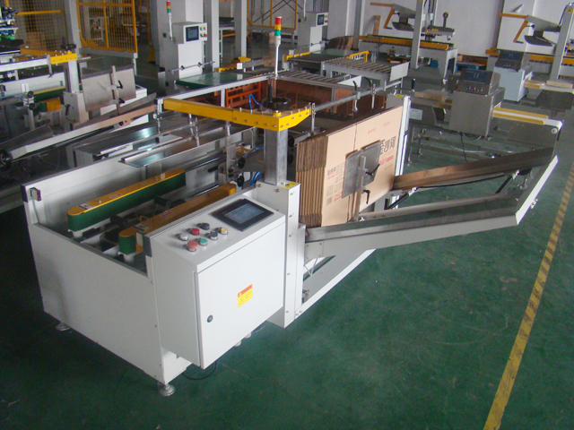 muntador de cartró fàbrica automàtica.JPG