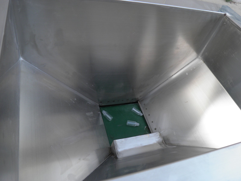 E liquid unscrambler for filling capping line descodificador d'ampolles per a líquid E.jpg