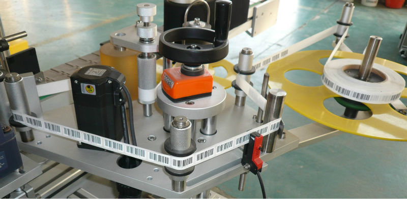 Màquina d'enganxar etiquetes autoadhesives de doble cara amunt avall