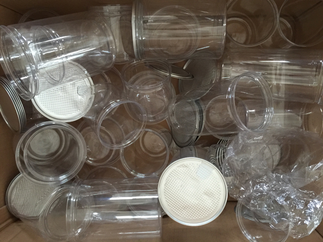 mostres de llaunes de customer.jpg