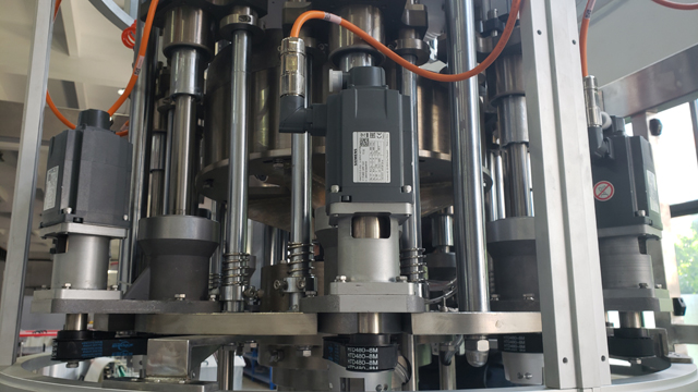 8 heas cargol capping.jpg