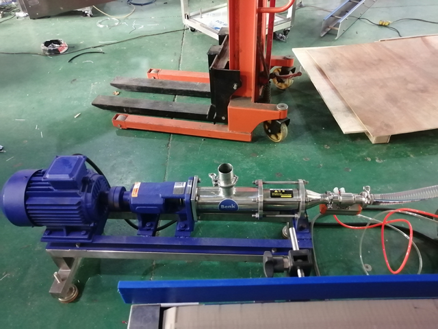 Màquina d'ompliment de 12 capçals amb escalfador de mescla (3).jpg