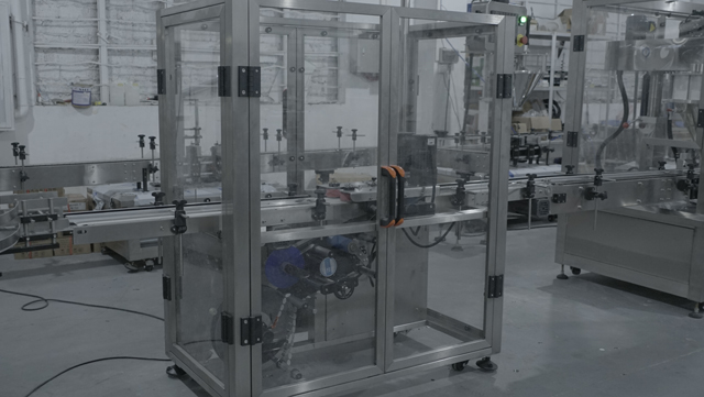 màquina d'etiquetatge de pots inferiors.jpg