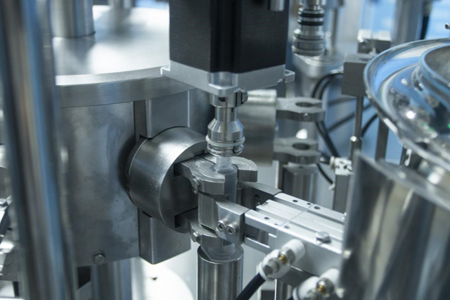 línia d'ompliment de xeringues (6).jpg