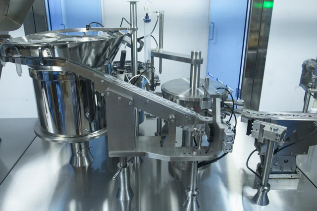 línia d'ompliment de xeringues (1).jpg