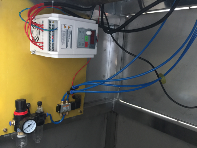 interior ropp capping machinery.jpg