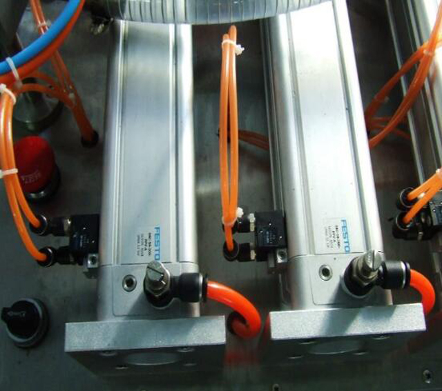 imatges de tancament per a maquinària d'ompliment.jpg