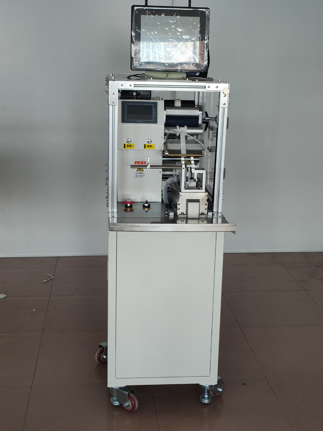 Cable VKPAK ETIQUETAT amb impressora QR.jpg