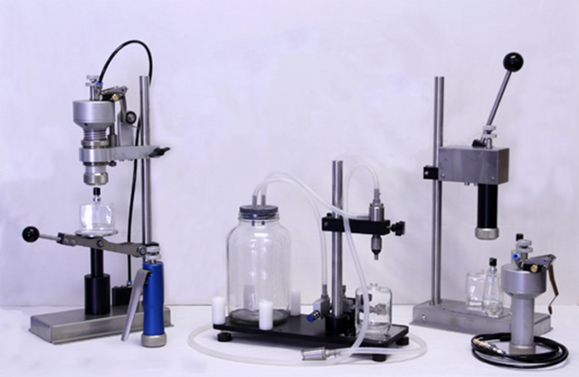 màquines de prensar ampolles de vidre.jpg