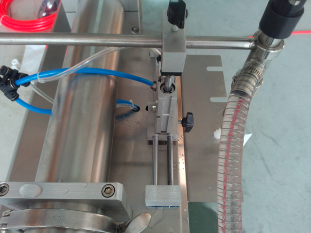 connection hose for feeding materials OMPLITOR DE BOSSES DE BOC SENSE HOPPER.jpg