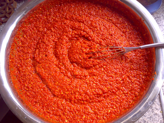 tomato sauce for filling Salsa de pebre.jpg