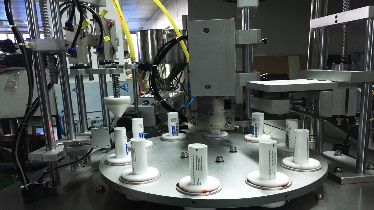 rotary filling sealing machine farciment rotatiu segellat de tubs ultrasònics.jpg