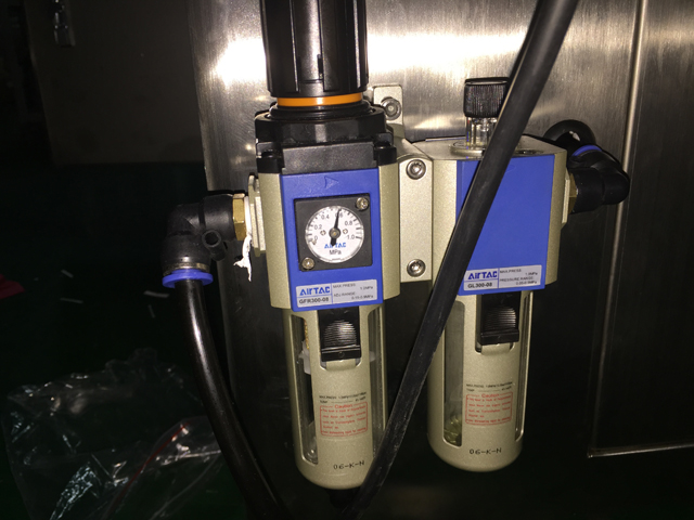 pneumatic part for filling sealing machine peça pneumàtica per omplir màquina de segellat.jpg