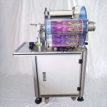 Màquina etiquetadora d'adhesius plegables semiautomàtica per etiquetar la bandera de salsitxa