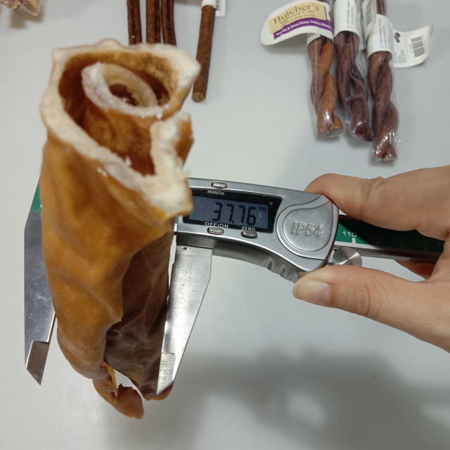 mostres de menjar per a gossos per etiquetar.jpg