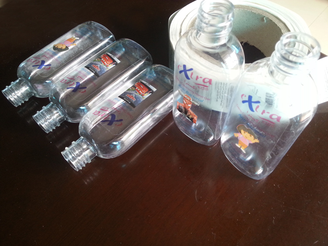 transparent labels labelled samples bottles plane surface Mrwan mostra etiquetes i ampolles transparents (3).jpg