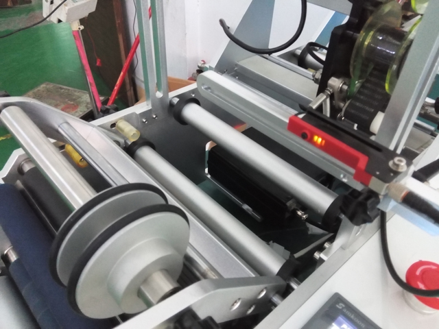 per a màquines d'etiquetatge de tubs semiautomàtiques eran xeringa amb