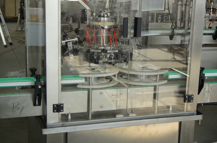 protective cover for bottle washing machine CAMBRA DE PROTECCIÓ .jpg