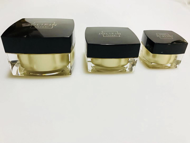 pots quadrats negres per segellar tapers