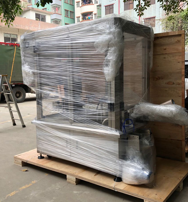 Tapadora de pots de nata en caixa de fusta